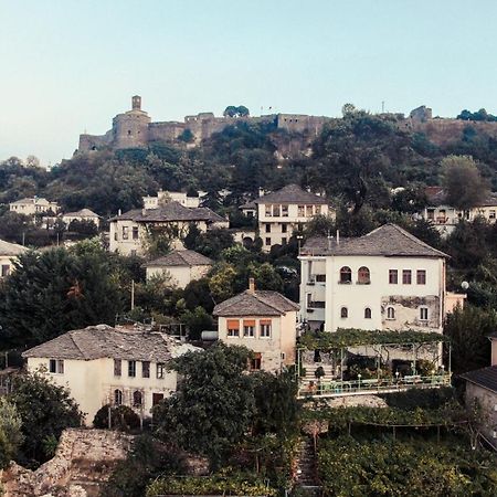 Guesthouse Arber Gjirokastër Exteriör bild