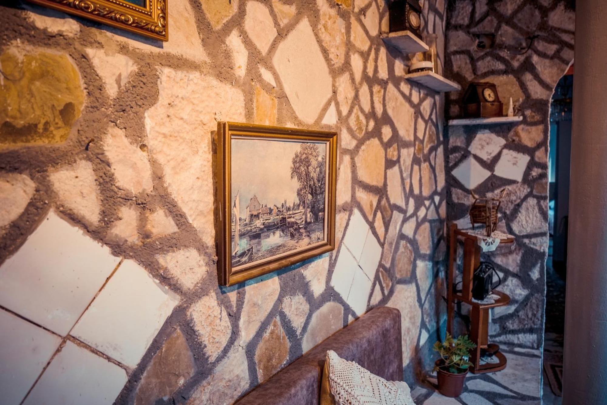 Guesthouse Arber Gjirokastër Exteriör bild