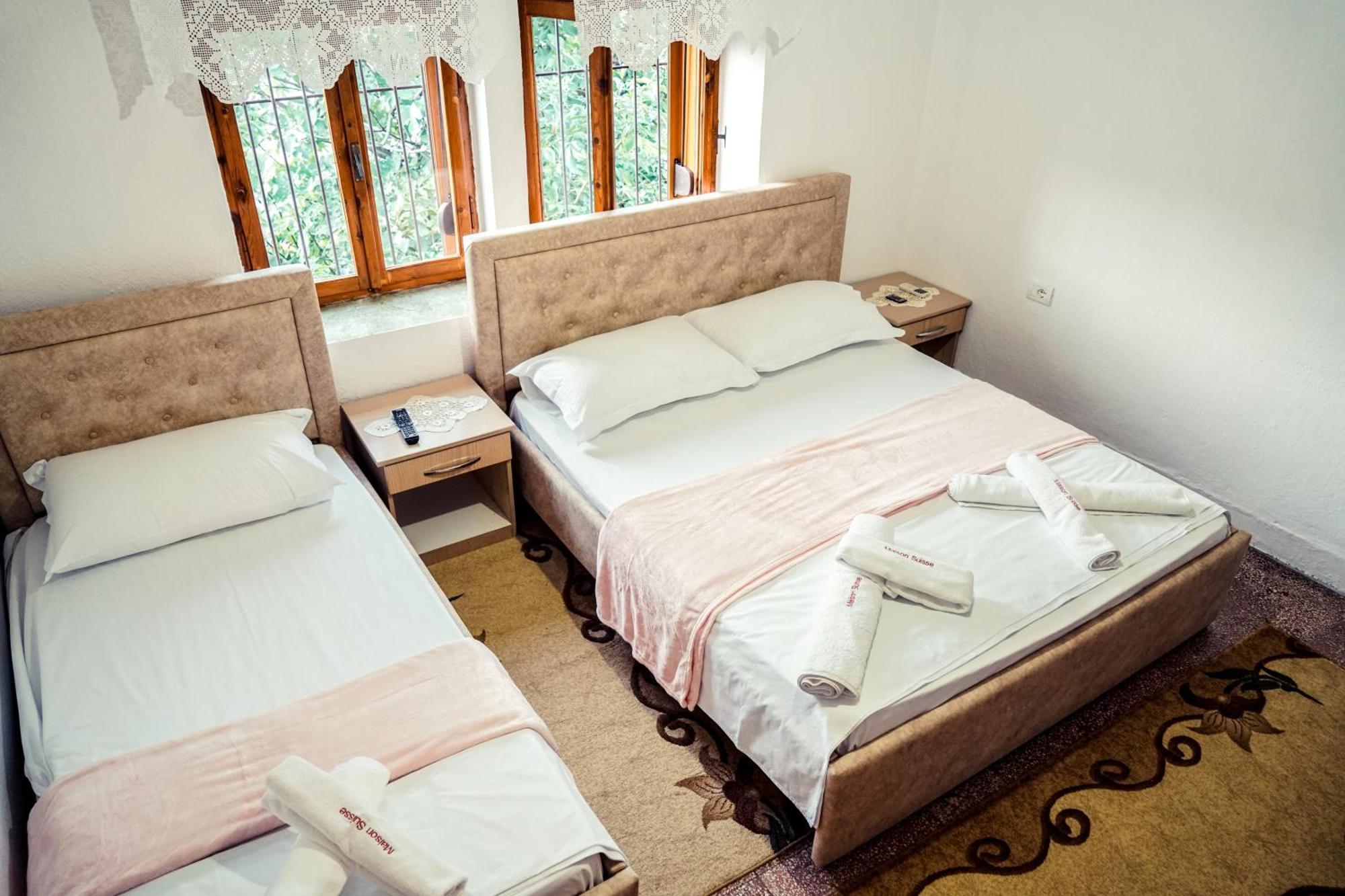 Guesthouse Arber Gjirokastër Exteriör bild