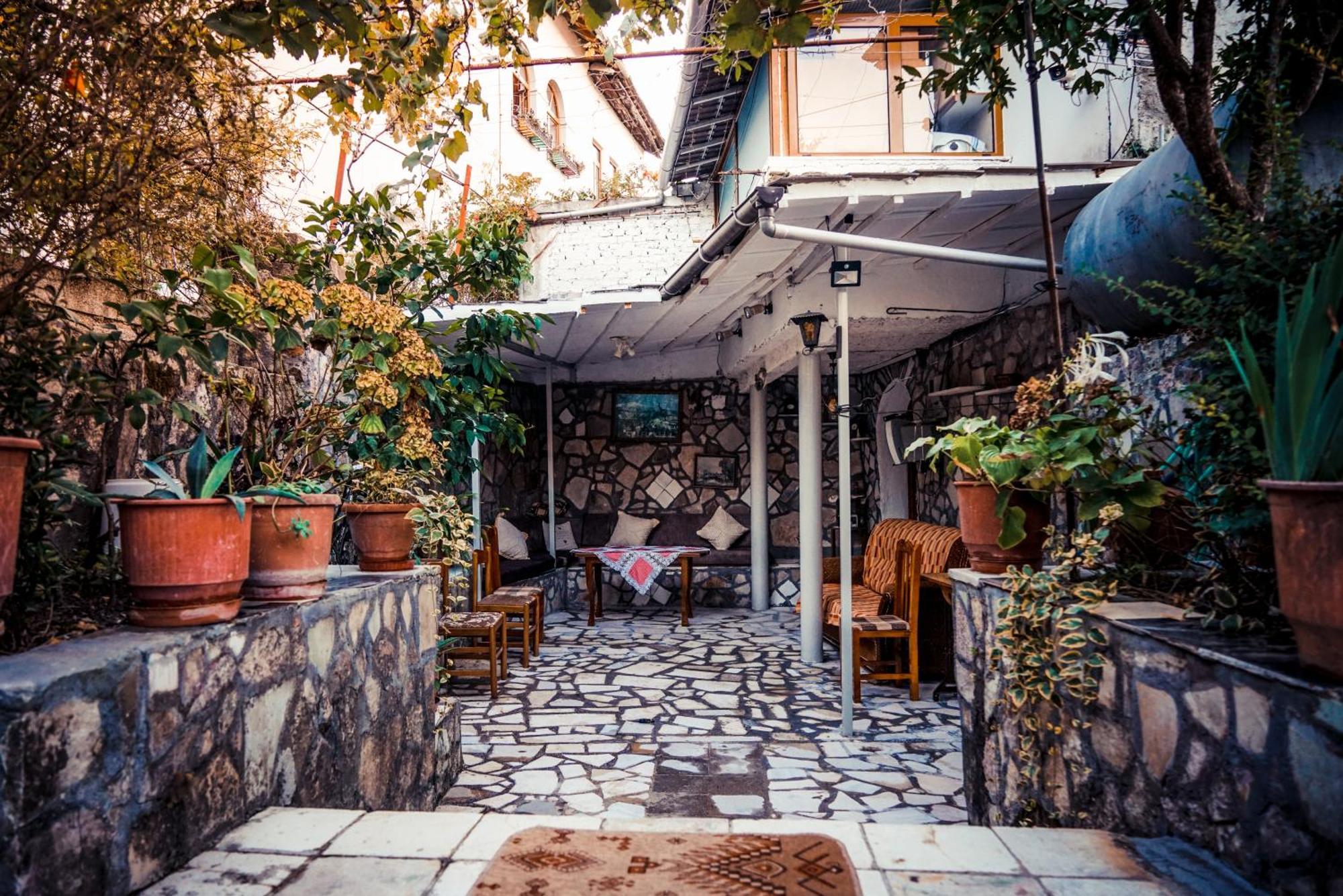 Guesthouse Arber Gjirokastër Exteriör bild